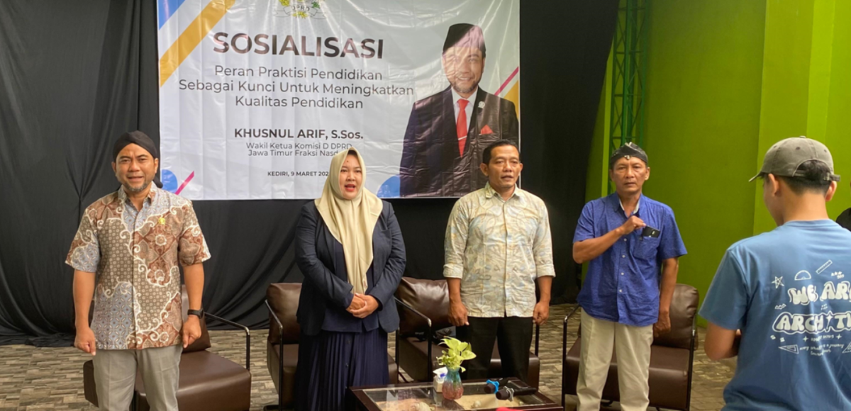 Memperingati Hari Perempuan Internasional :Wakil Ketua PC ISNU Kabupaten Kediri Menjadi Narasumber Seminar Nasional Peran Praktisi Sebagai Kunci Keberhasilan Pendidikan